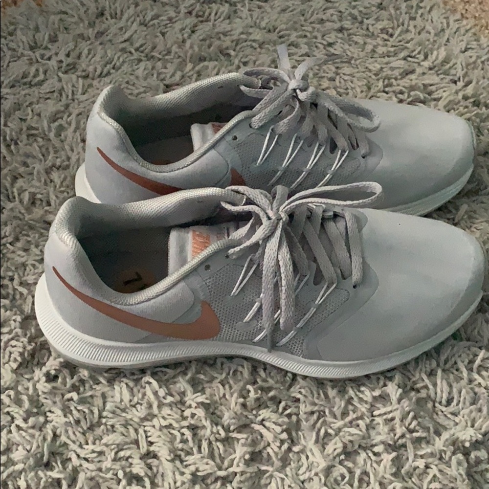 GIRLS NIKE SHOES